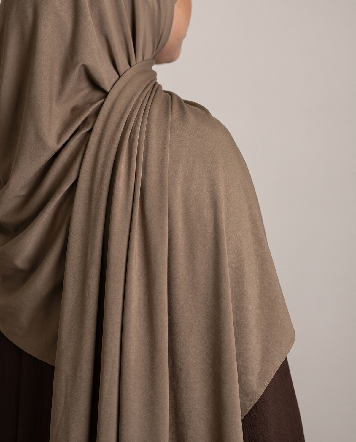 Teddy - Liquid Jersey, drape detail