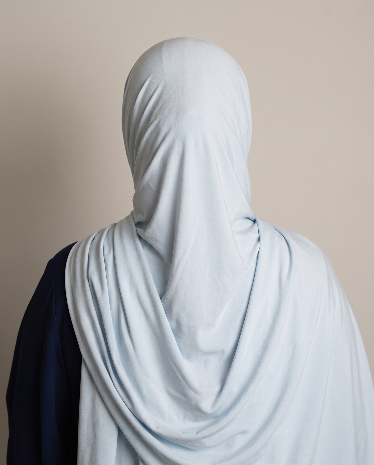 Sky - Liquid Jersey, drape detail